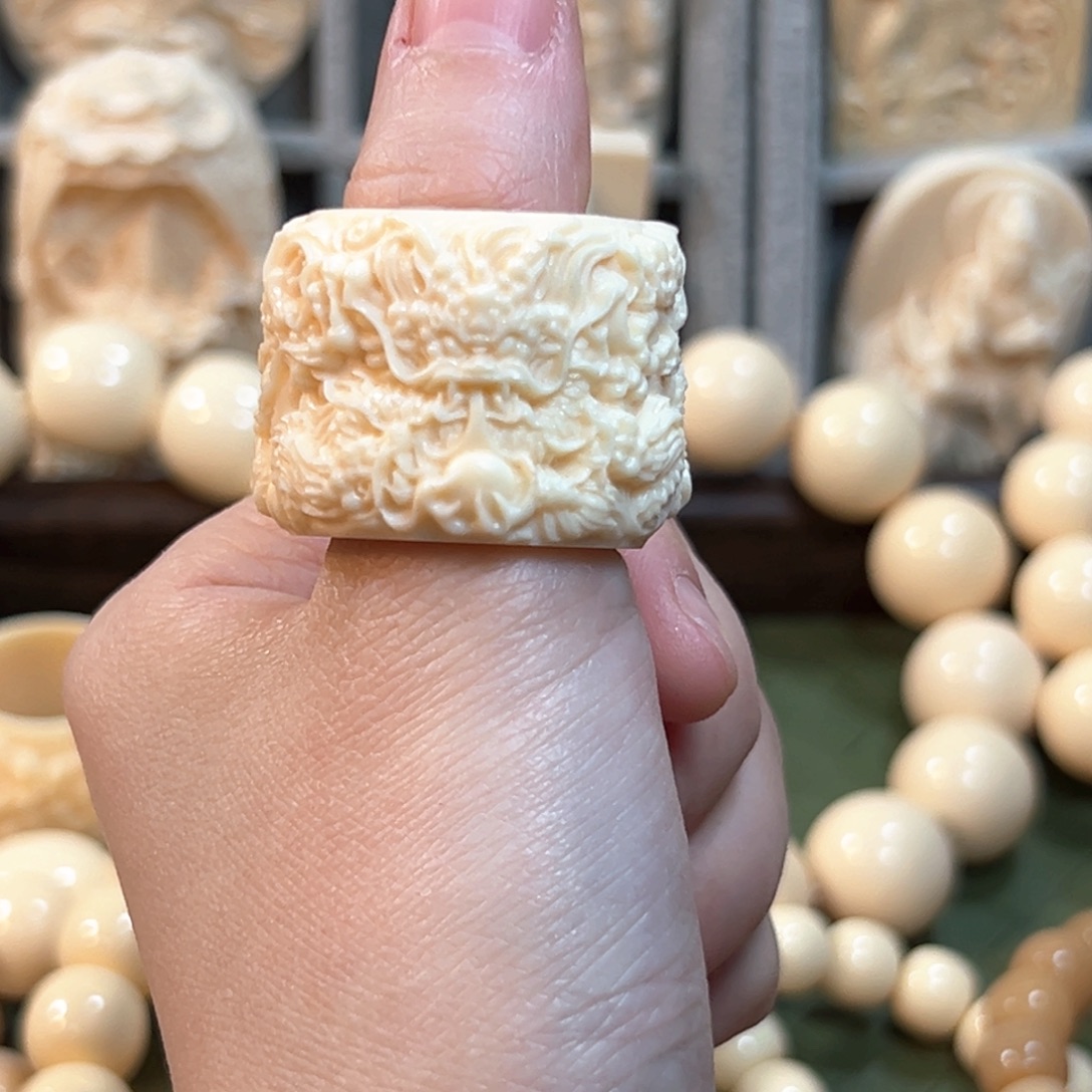 鹿角雕刻九龙扳指21mm