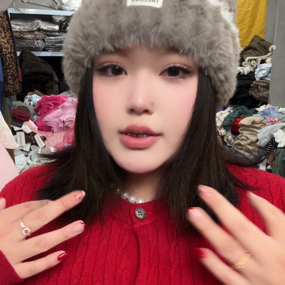 灰色毛绒耳朵帽子