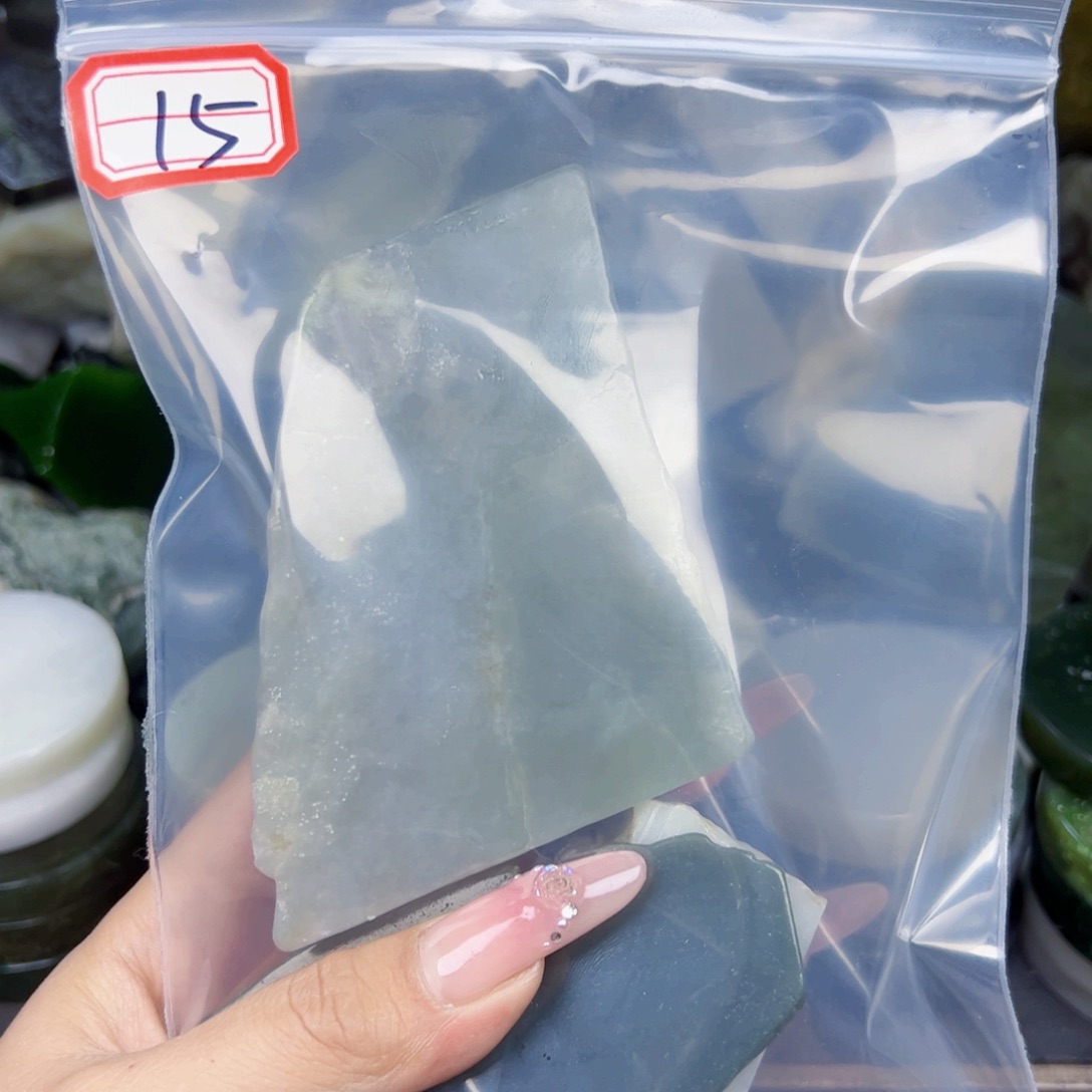 和田玉和田玉边角料未镶嵌