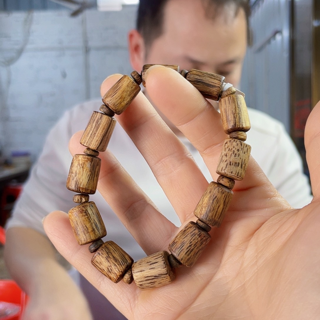 沉香手串野生绿棋树心油单圈1.2/10克多样性发一