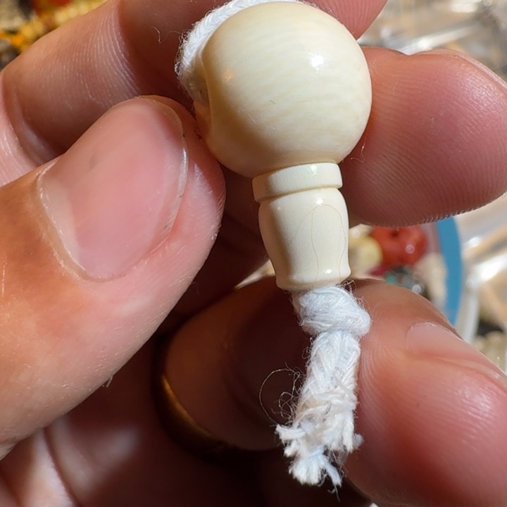 金***铠吊坠菩提根/象牙果