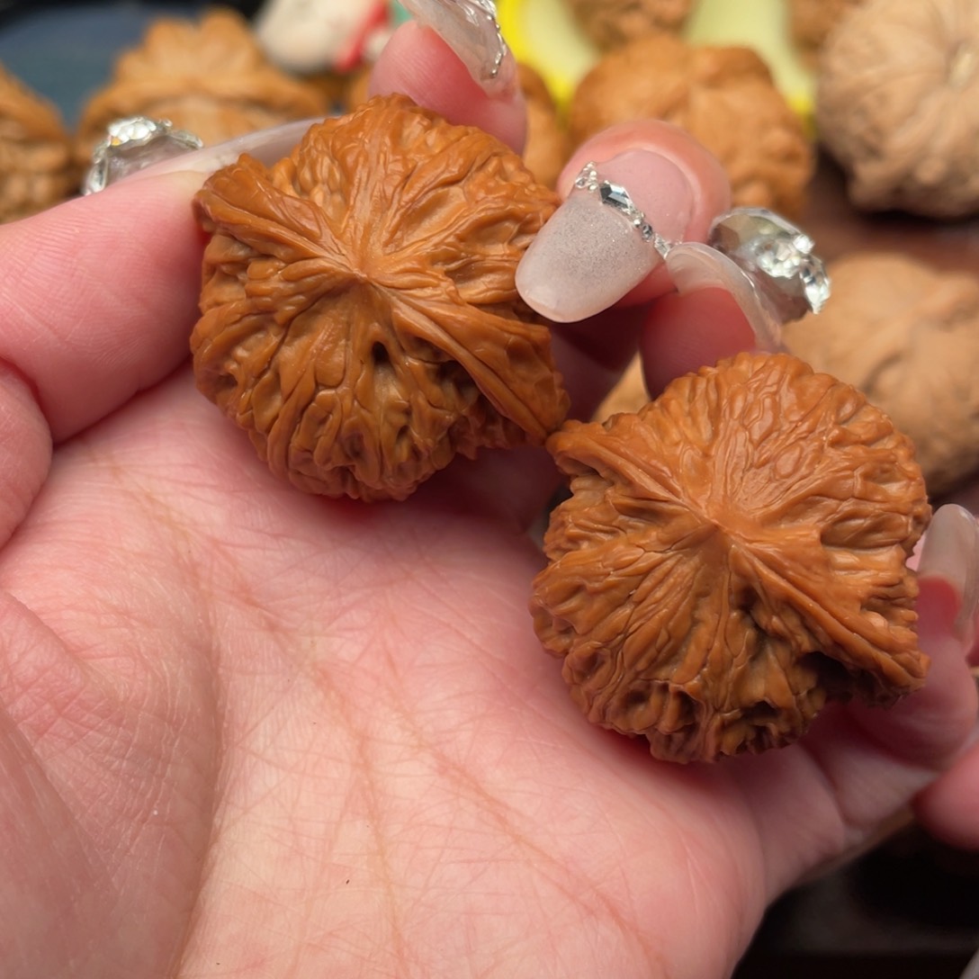 文玩核桃吊坠全品，红皮山地磨37