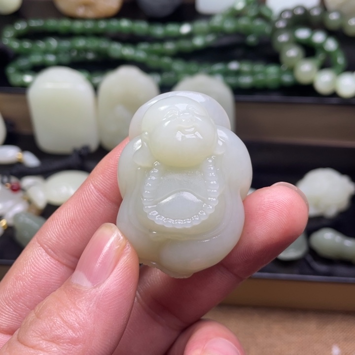 心****和田玉未镶嵌颈饰