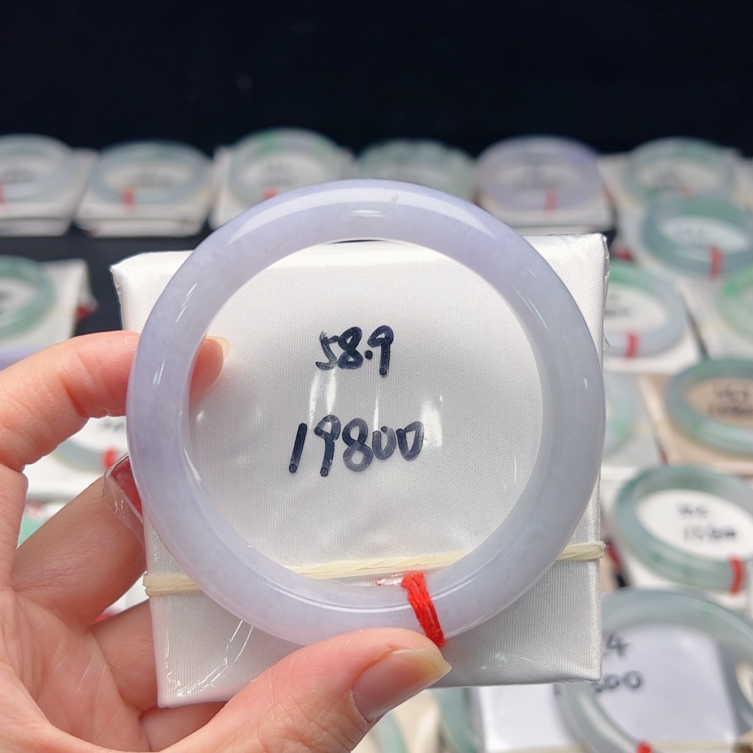 翡翠未镶嵌手镯A货