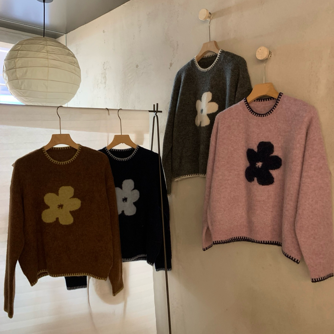 新款气质休闲韩版简约圆领花朵毛衣Z8173
