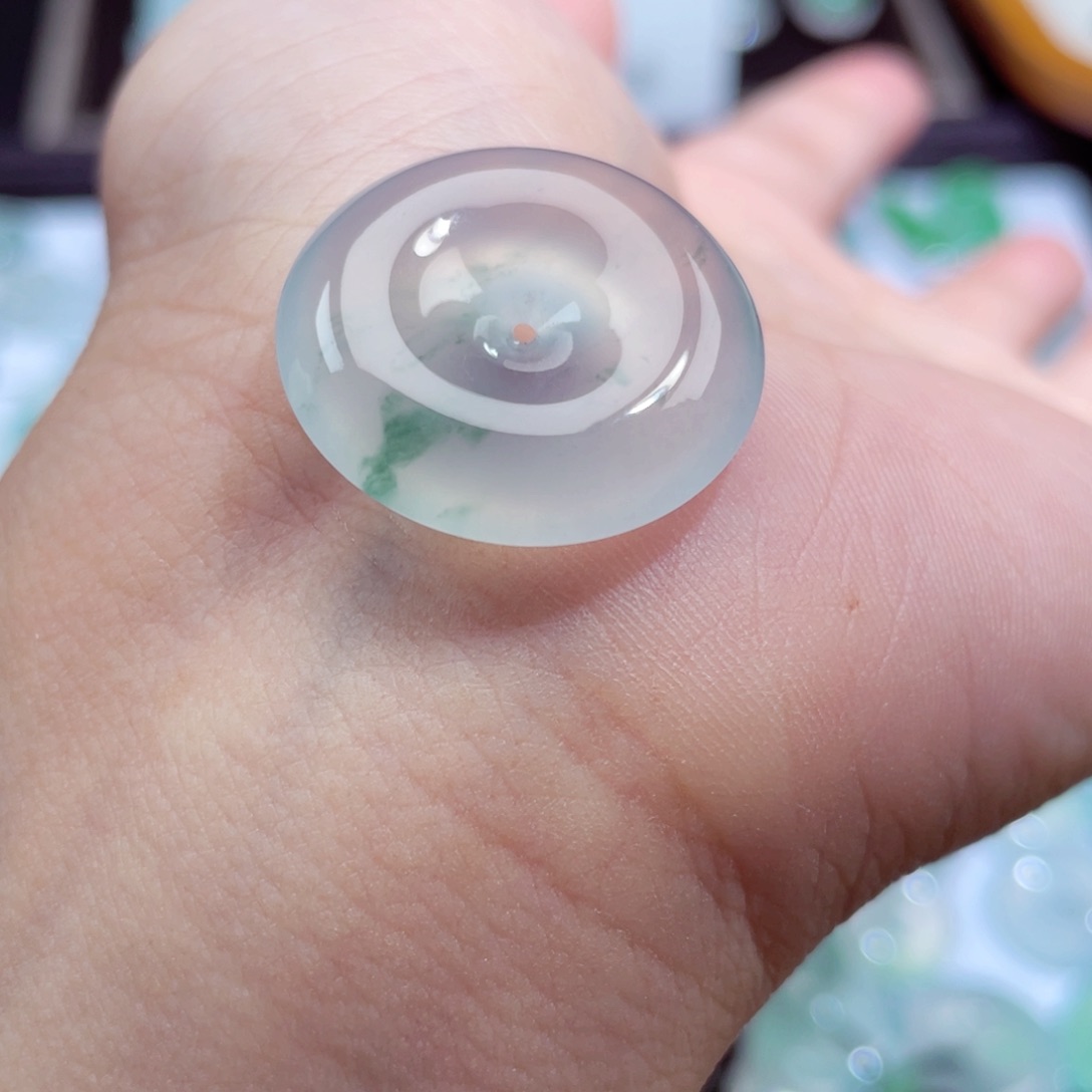 颈饰未镶嵌翡翠平安扣