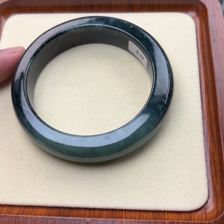 翡翠未镶嵌手镯60.8危蓝水