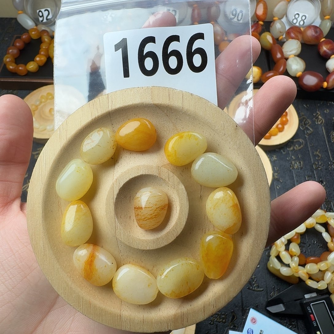 诚***韵手串未镶嵌和田玉