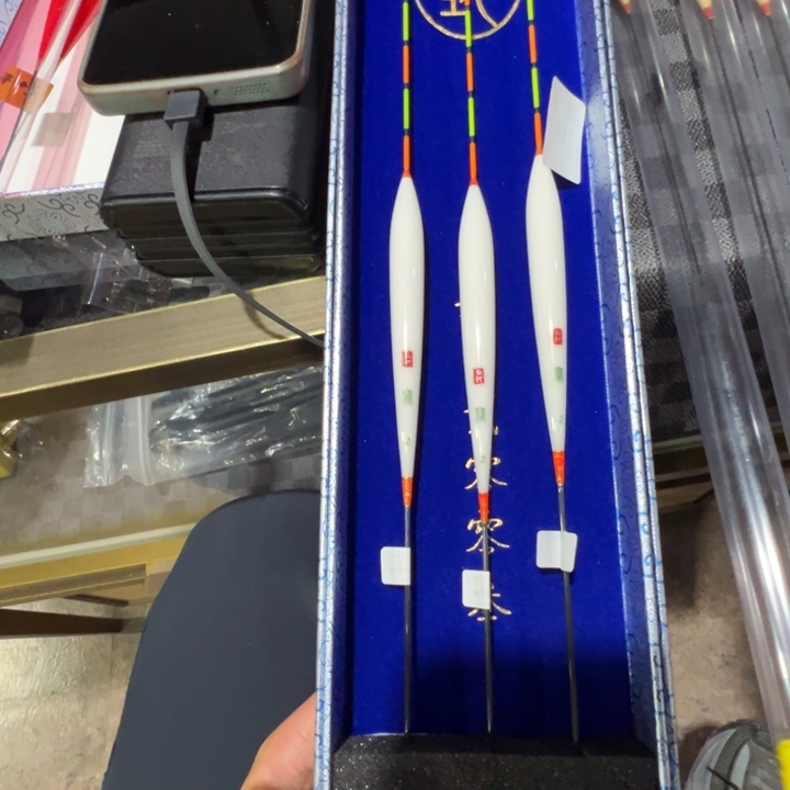 弘久白色鲤鱼梭子漂，3只