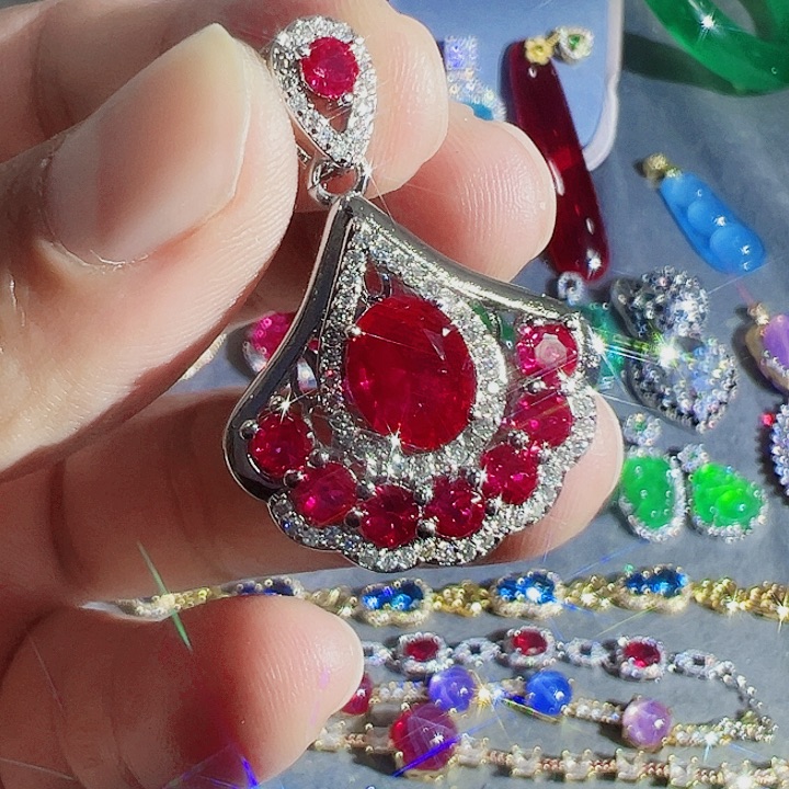 非金属红色蓝色满镶嵌大宝贝