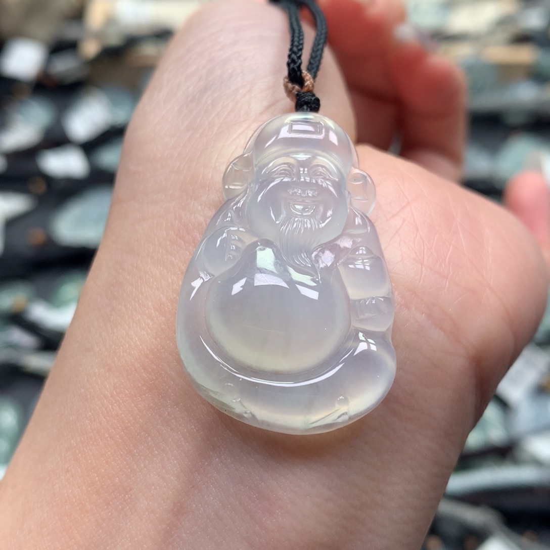 翡翠颈饰未镶嵌财神