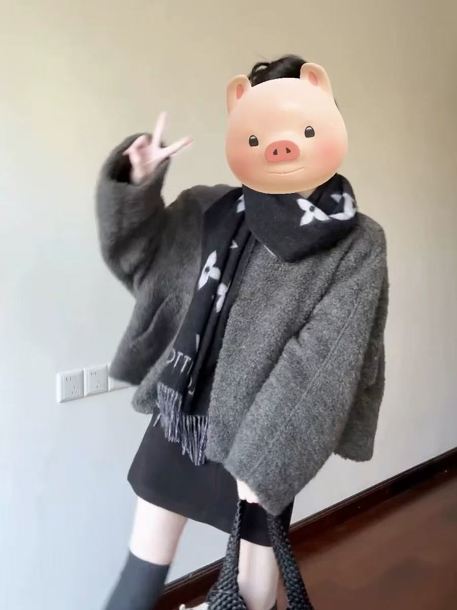 圆领单排扣羊毛皮毛一体外套女冬
