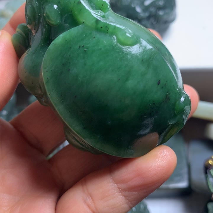 史***钩和田玉未镶嵌颈饰