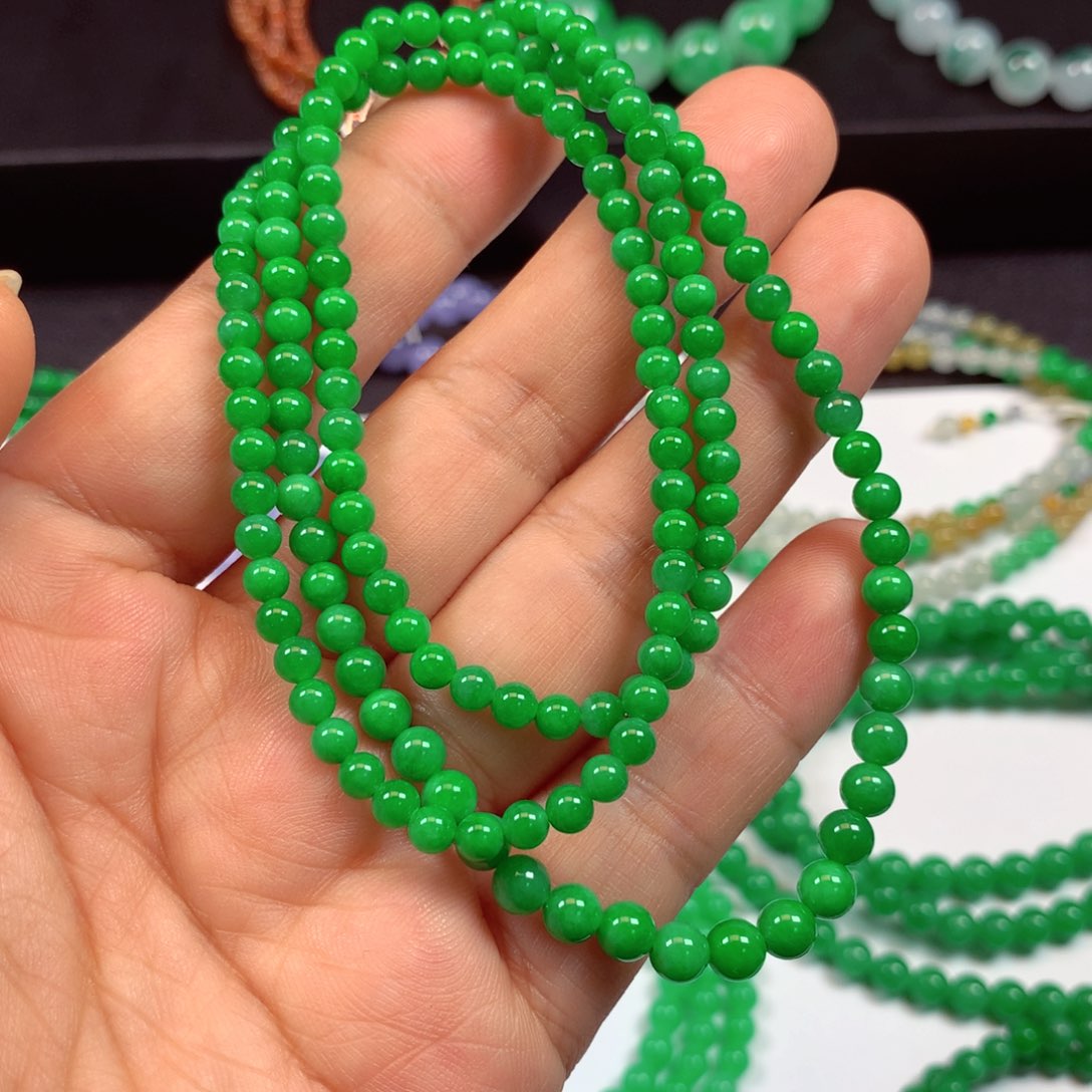 翡翠颈饰未镶嵌项链