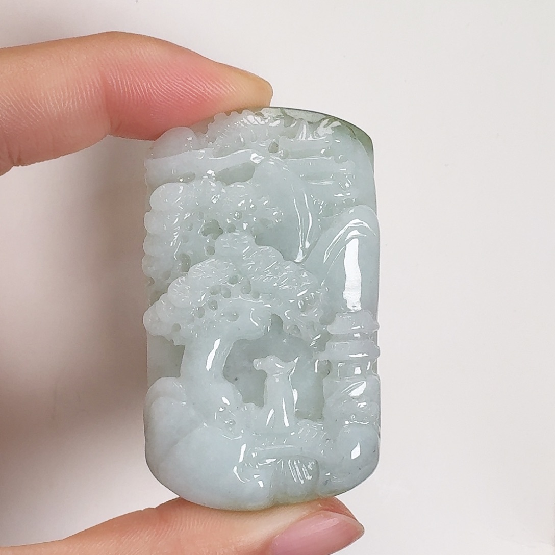 翡翠颈饰未镶嵌山水牌