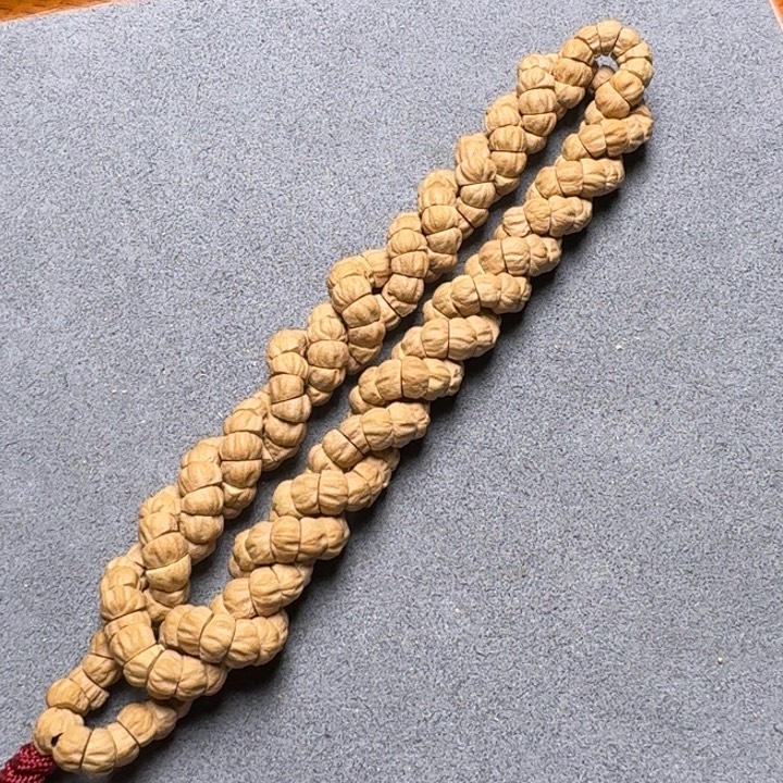 坐***烟柏香籽/百香籽吊坠