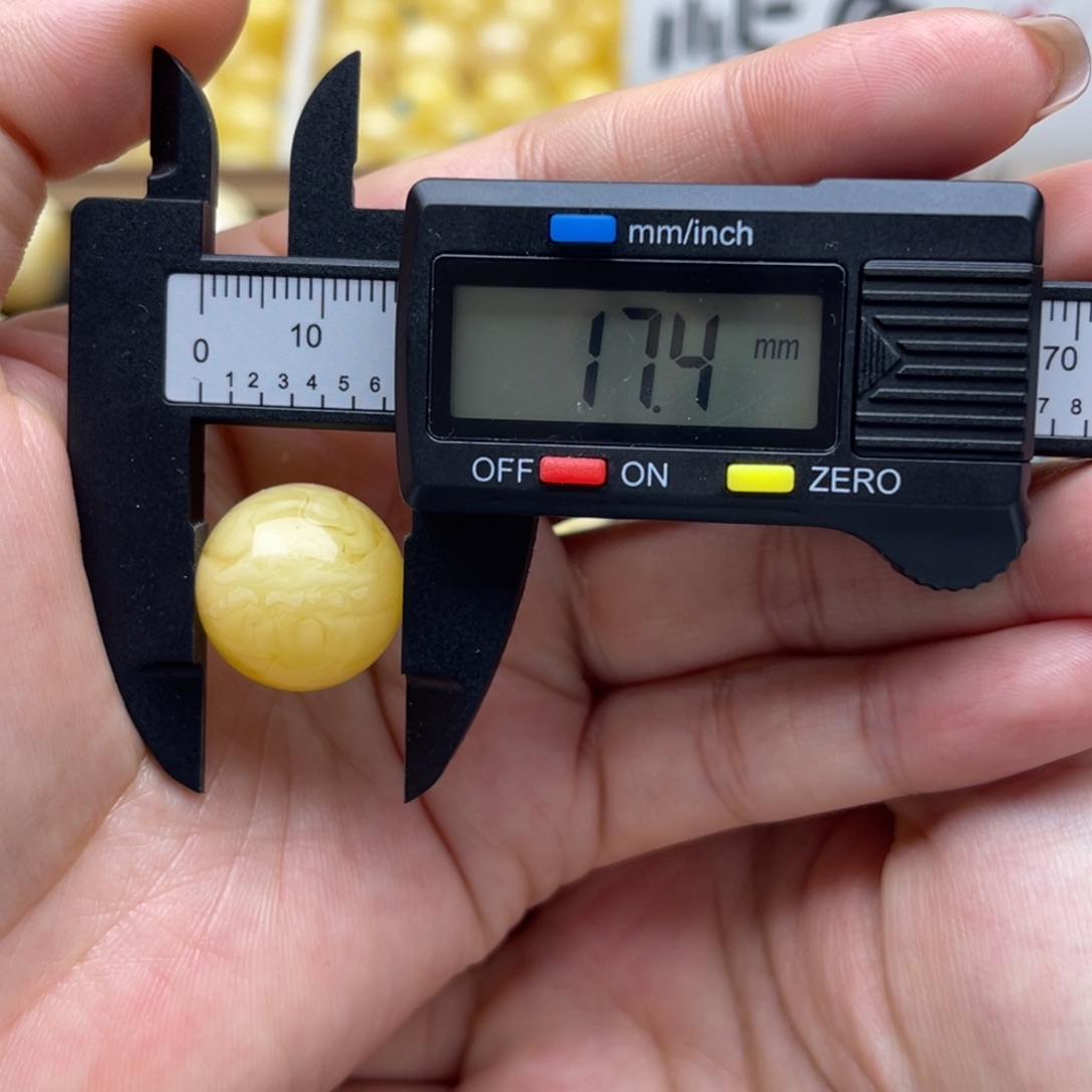 琥珀未镶嵌裸石蜜蜡圆珠笑