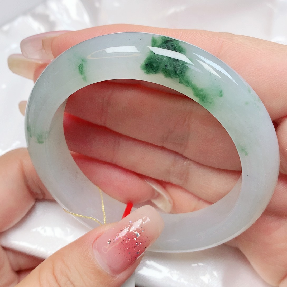 翡翠手镯未镶嵌抖音551