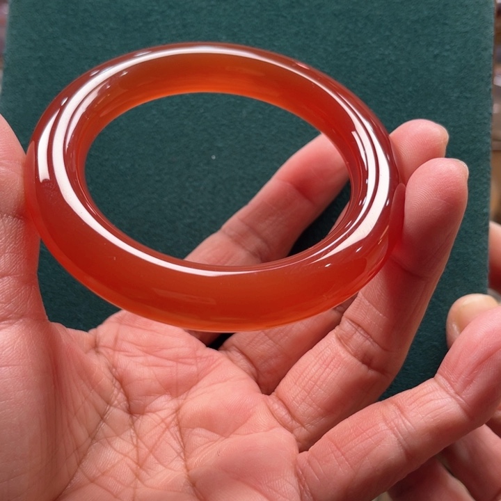 玛瑙/玉髓手镯未镶嵌醒*?