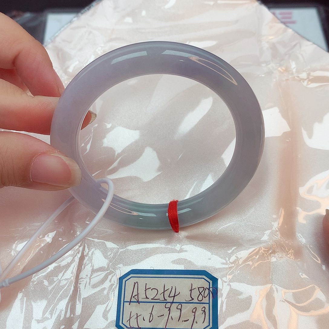 翡翠手镯未镶嵌缅甸翡翠