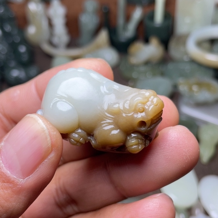 和田玉颈饰未镶嵌刘*鹏