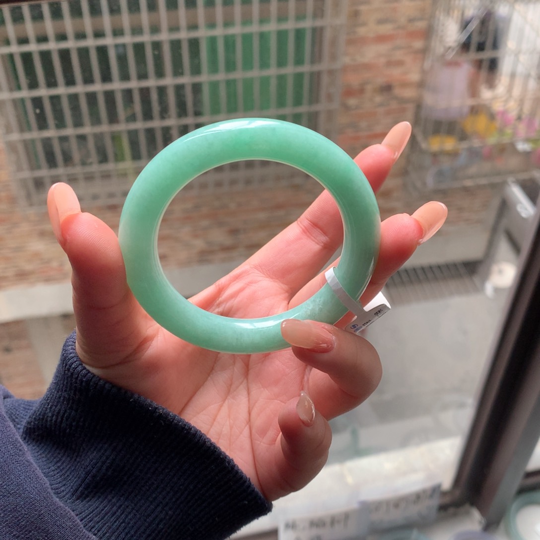 翡翠手镯（圆镯）未镶嵌12 55甜果绿胖圆