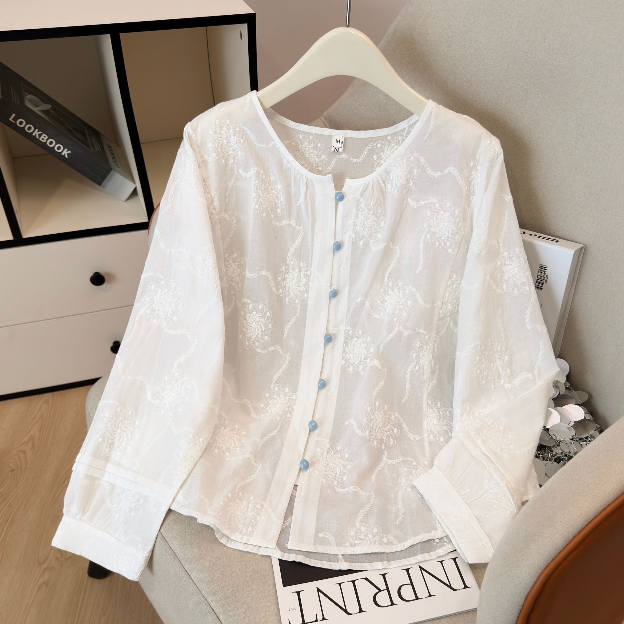 100%棉绣花秋季新款小众宽松百搭圆领白色长袖衬衫上衣设计感刺绣