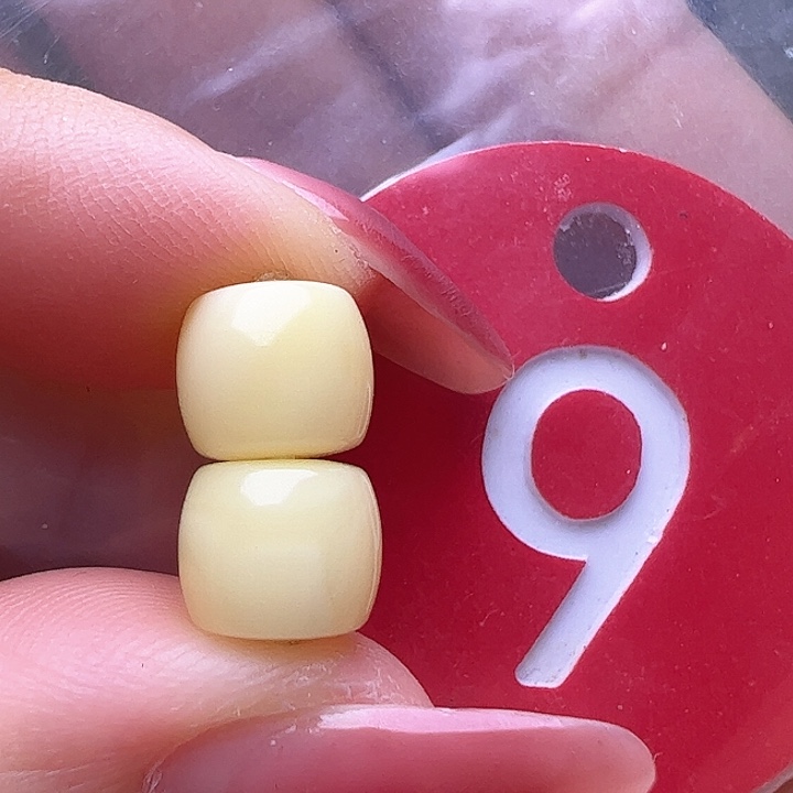 蜜蜡裸石未镶嵌8mm直切
