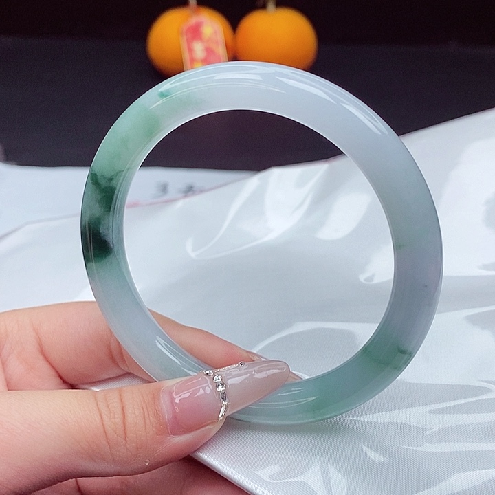 翡翠手镯未镶嵌59.7圈