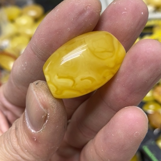 蜜蜡裸石未镶嵌吊坠