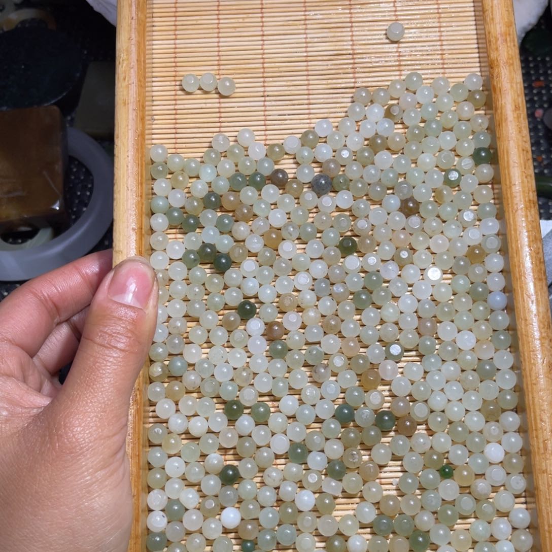 未镶嵌和田玉车挂