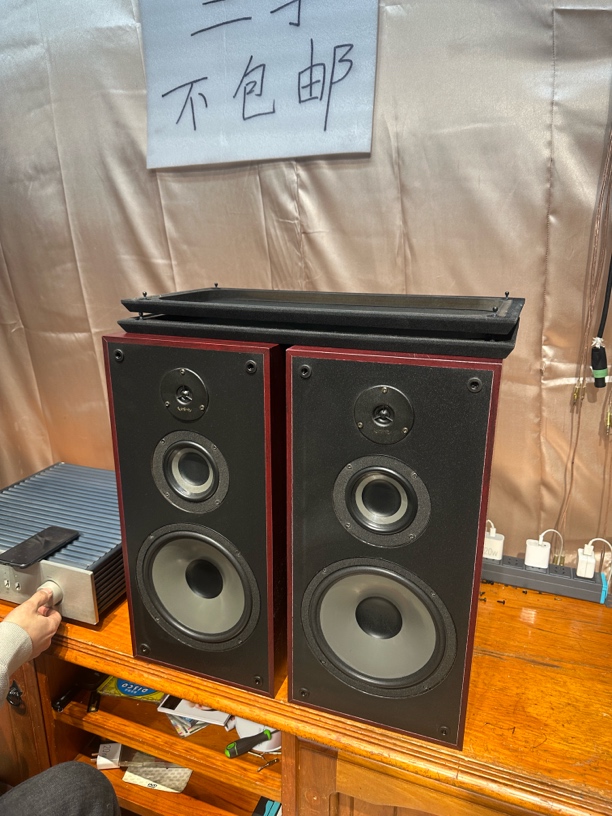 8新  二手 燕飞 不包邮不支持无理由