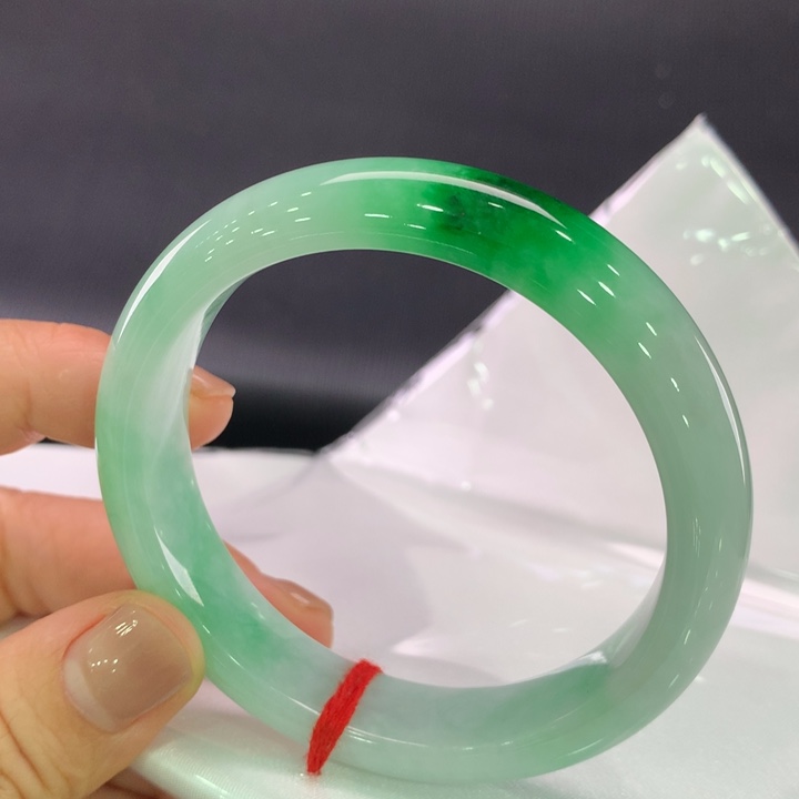 翡翠手镯未镶嵌正圈56