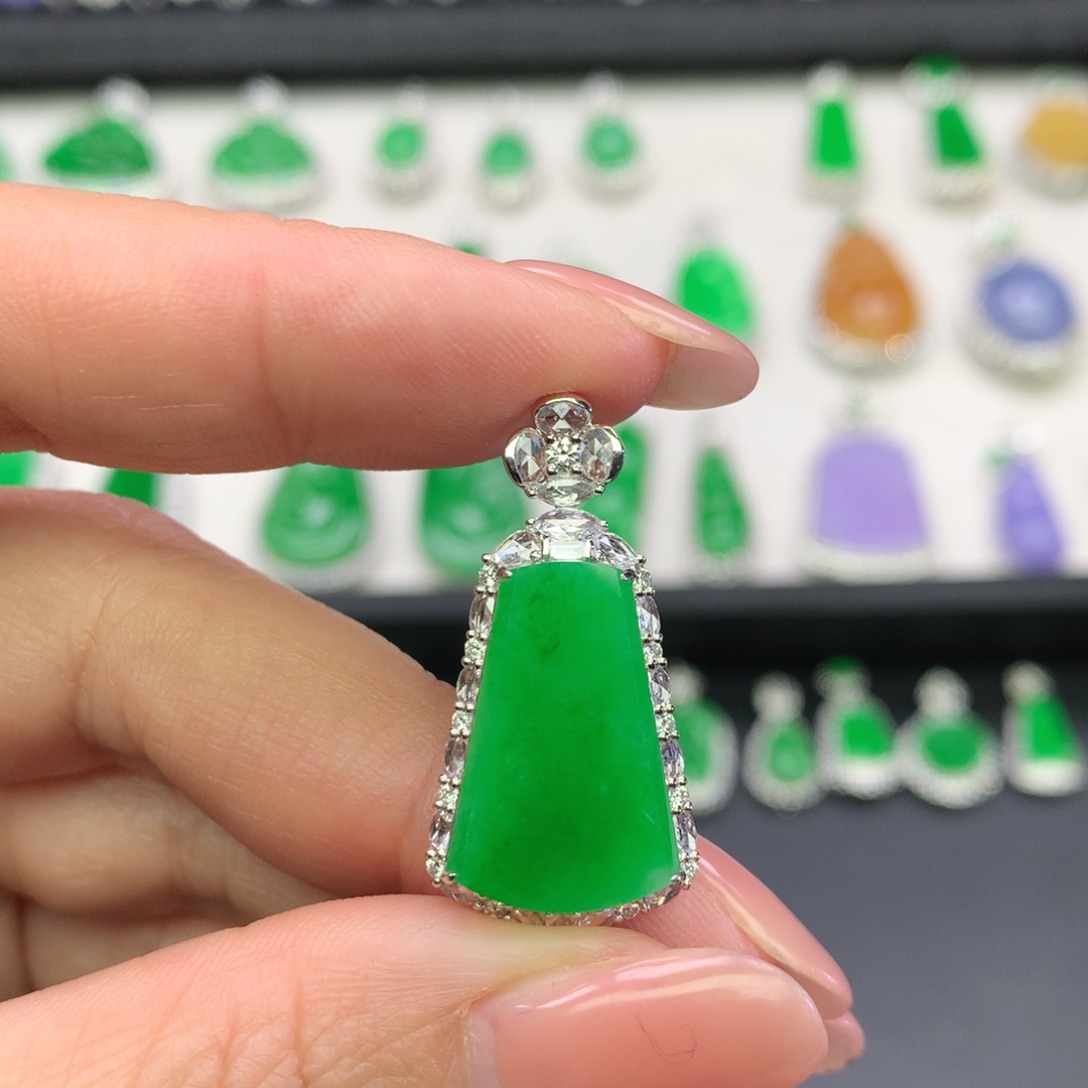 翡翠18K金镶嵌吊坠(不含链)