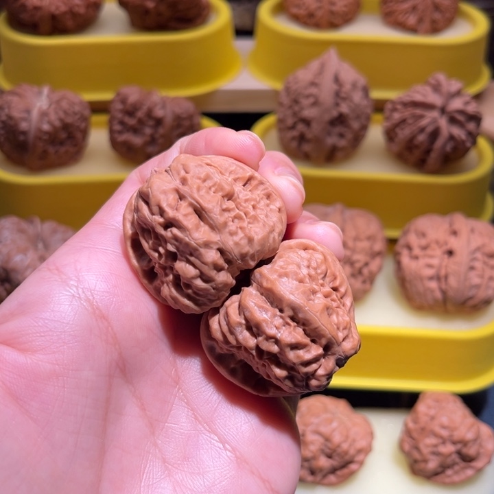 L***e桃核吊坠37蛤蟆头7013