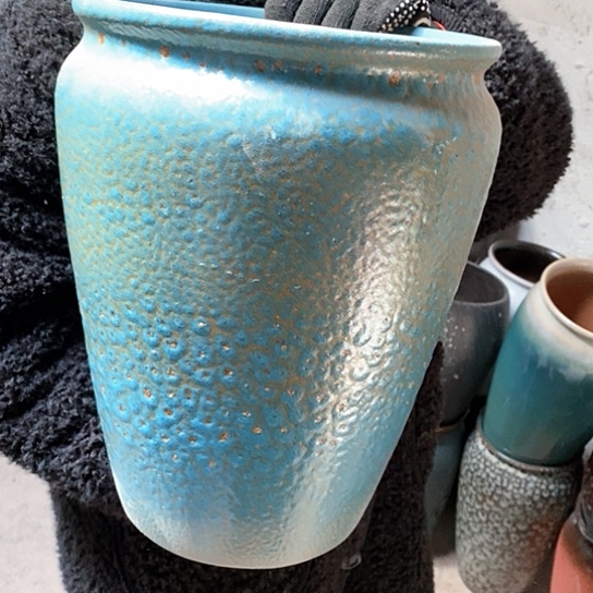 紫砂花盆口25高33，蓝气泡款