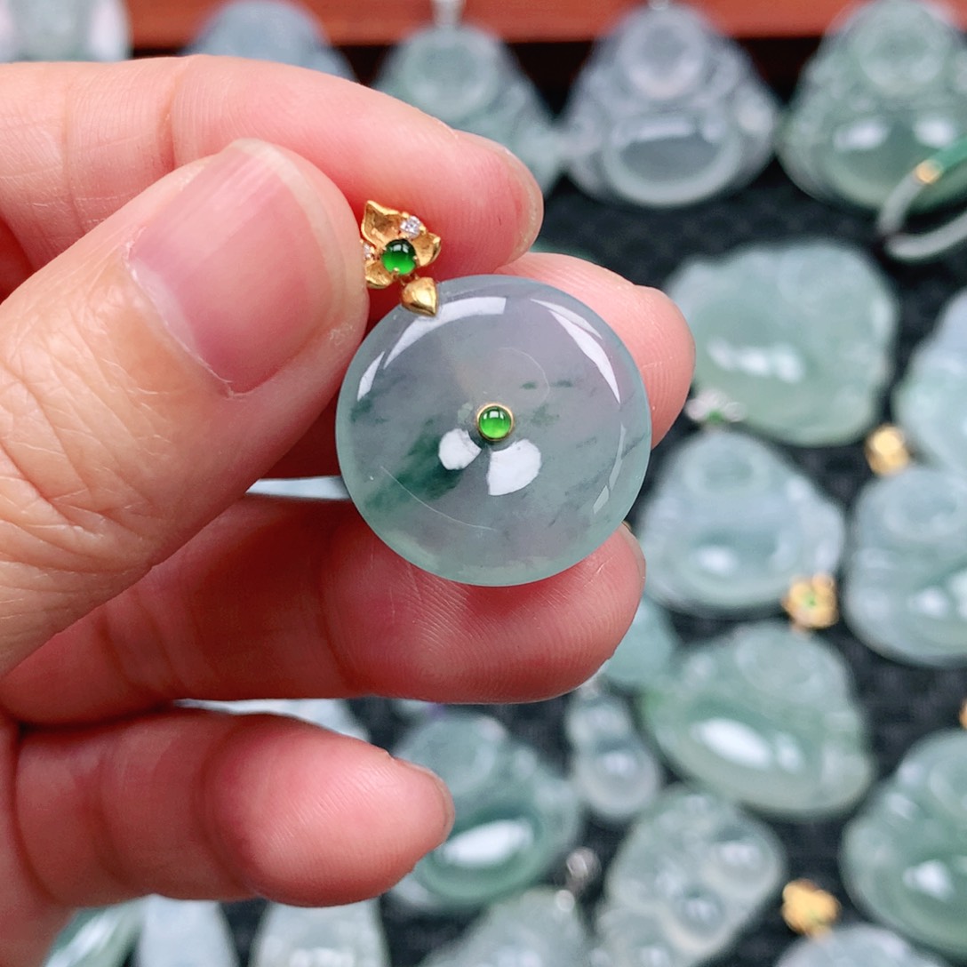 翡翠吊坠(不含链)18K金镶嵌