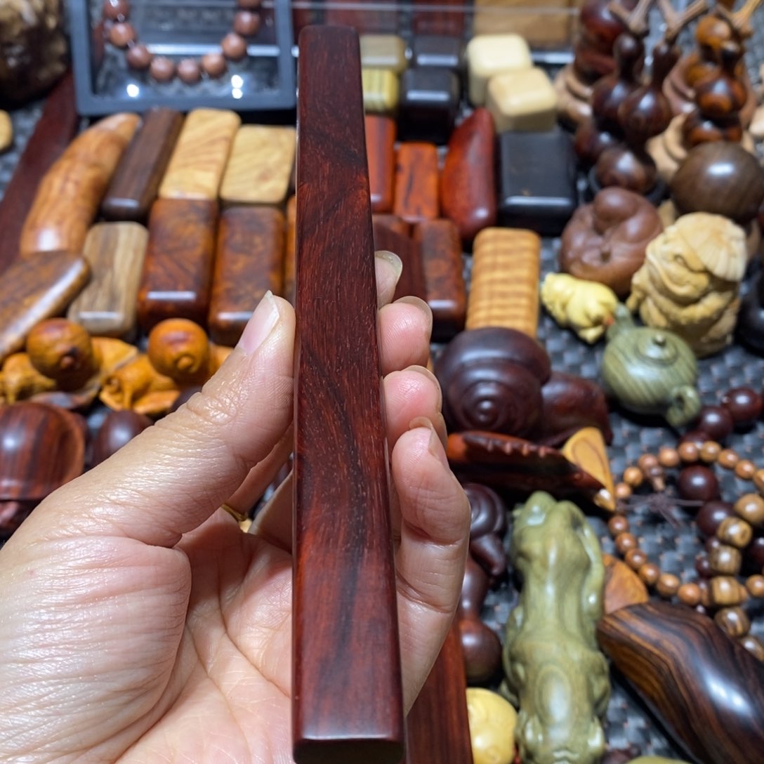檀香紫檀（小叶紫檀）含***癫