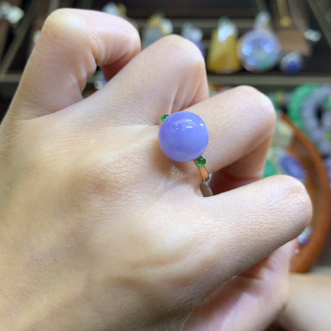 翡翠颈饰18K金镶嵌翡翠