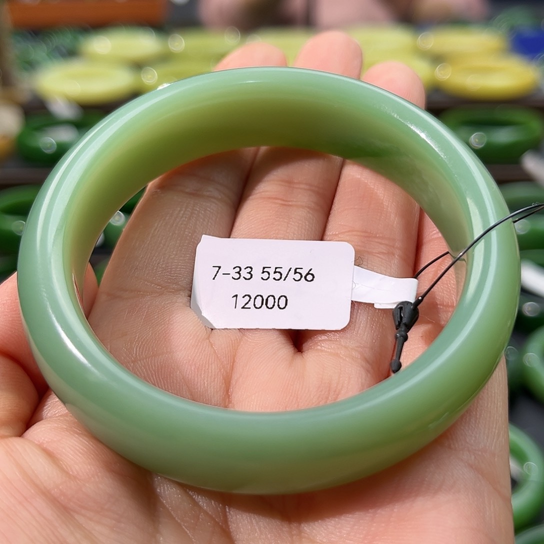 和田玉（碧玉）手镯未镶嵌