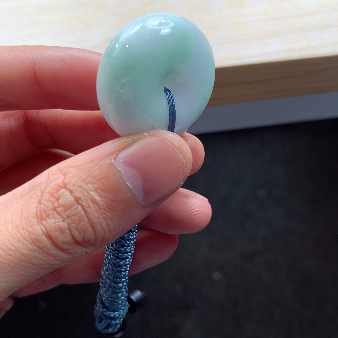 翡翠颈饰未镶嵌吊坠