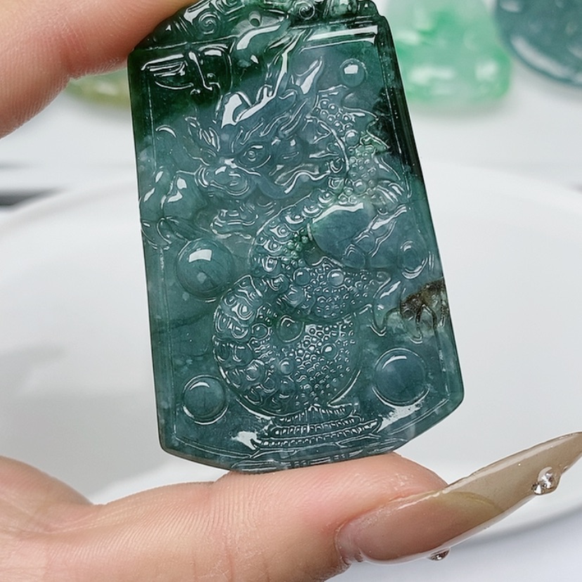 【闪购商品】翡翠颈饰未镶嵌