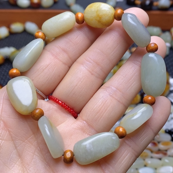 和田玉手链未镶嵌