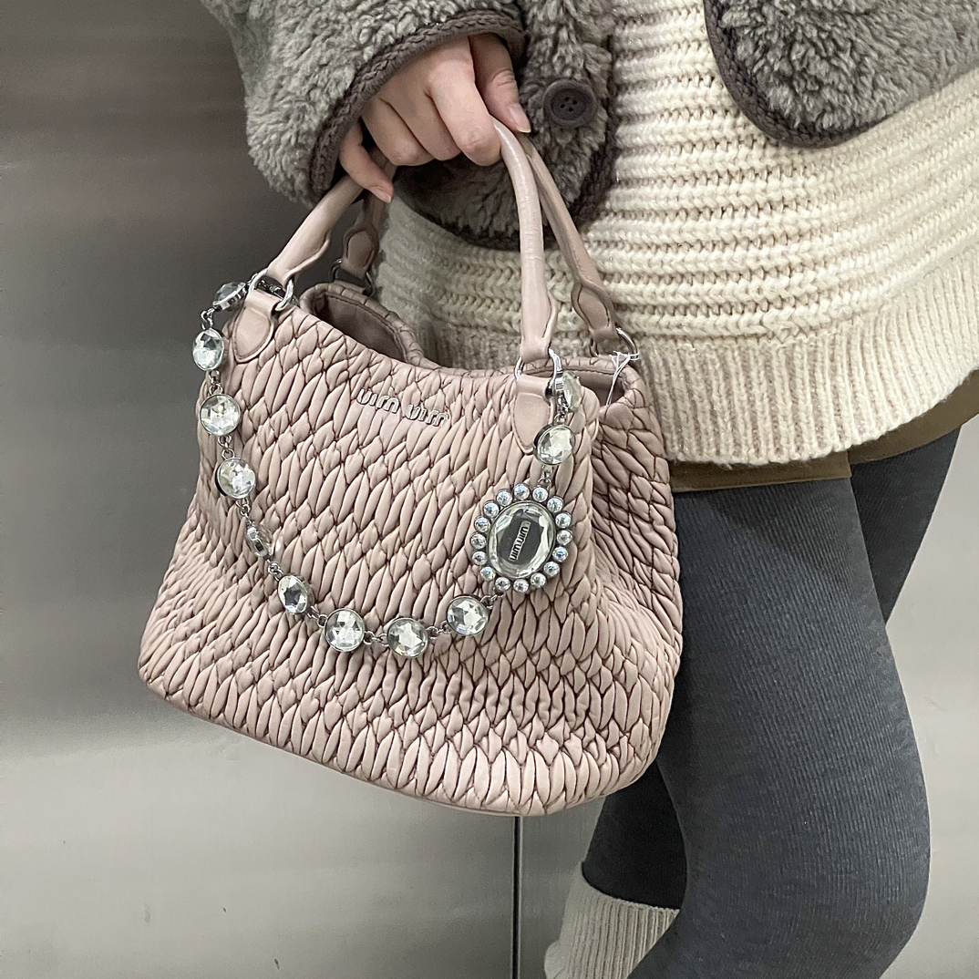 95新 MIU MIU/缪缪 宝石裸粉色中号菜篮子手提包褶皱