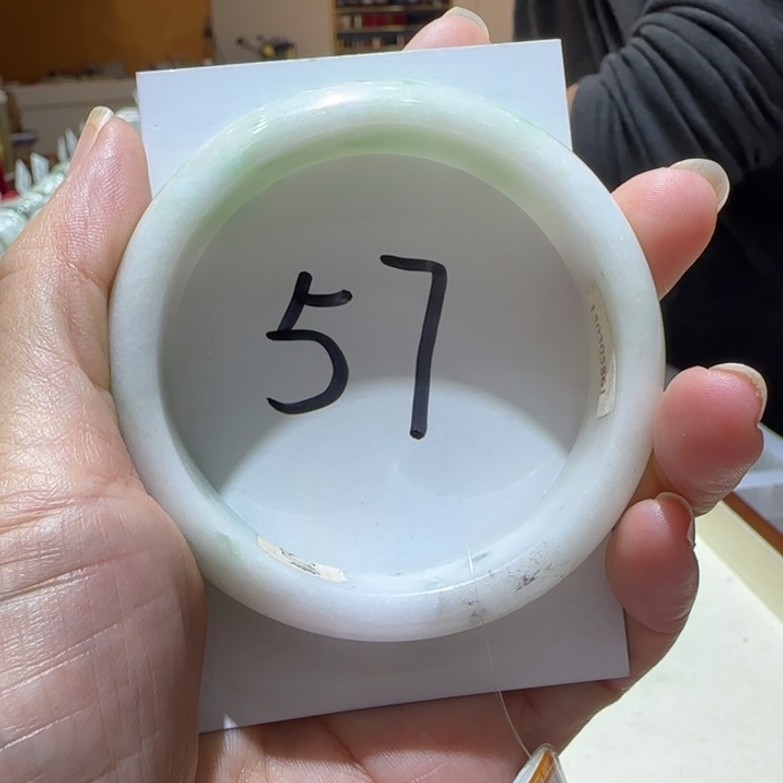 翡翠未镶嵌手镯695