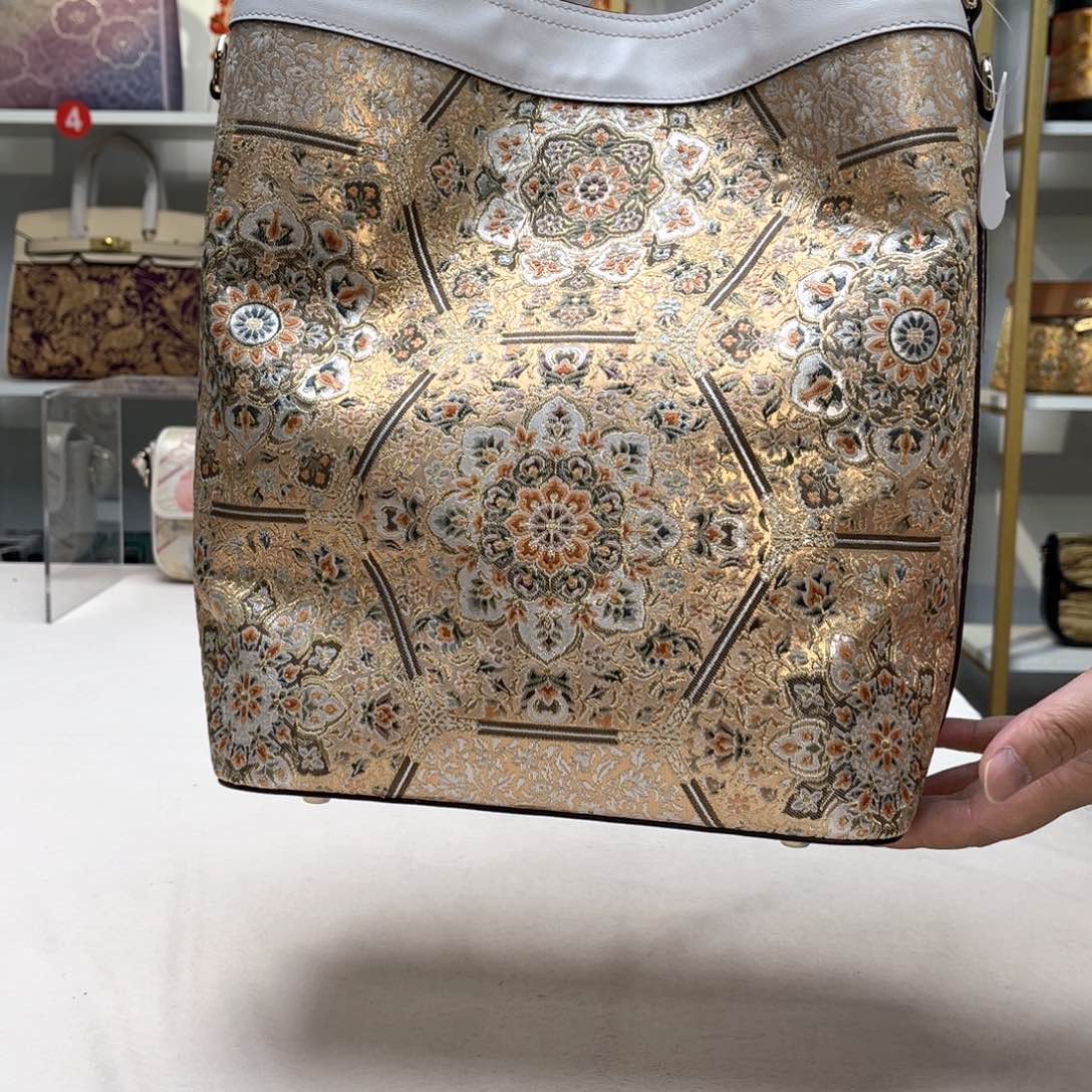 织绣直播间浮力大漏