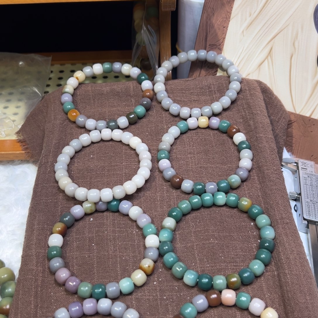 菩提籽类卡10炫彩小精灵大瑕福利