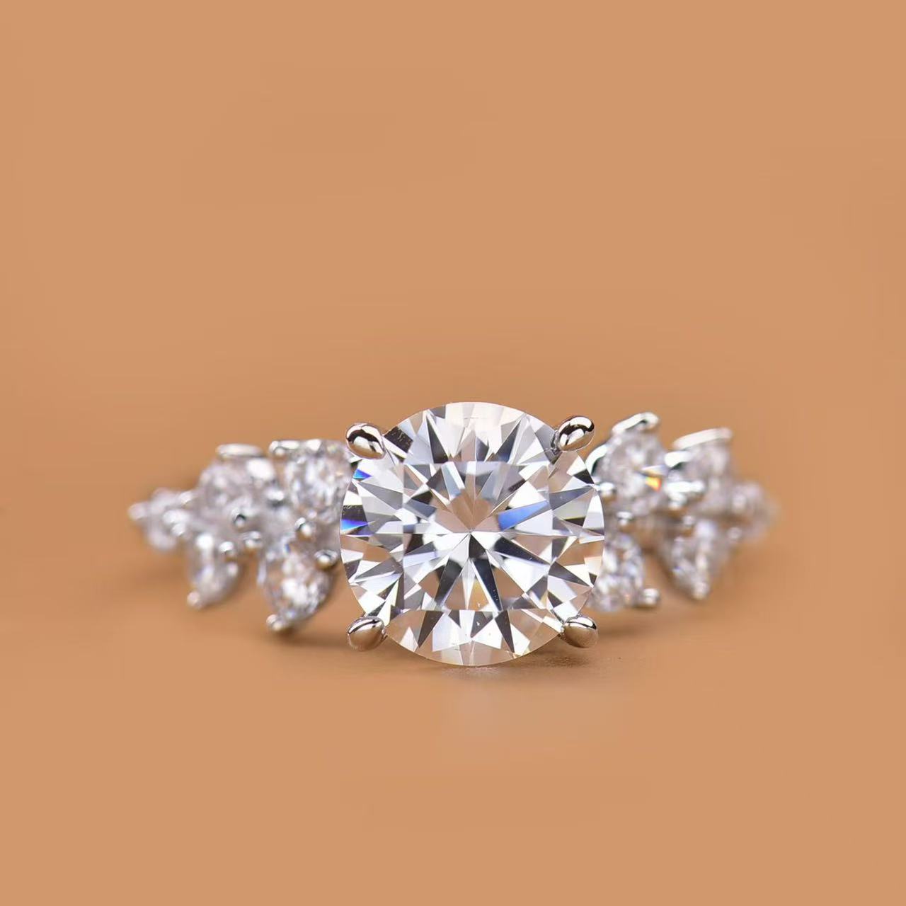  S925银镶 轻奢高定款白钻戒指YM-2032