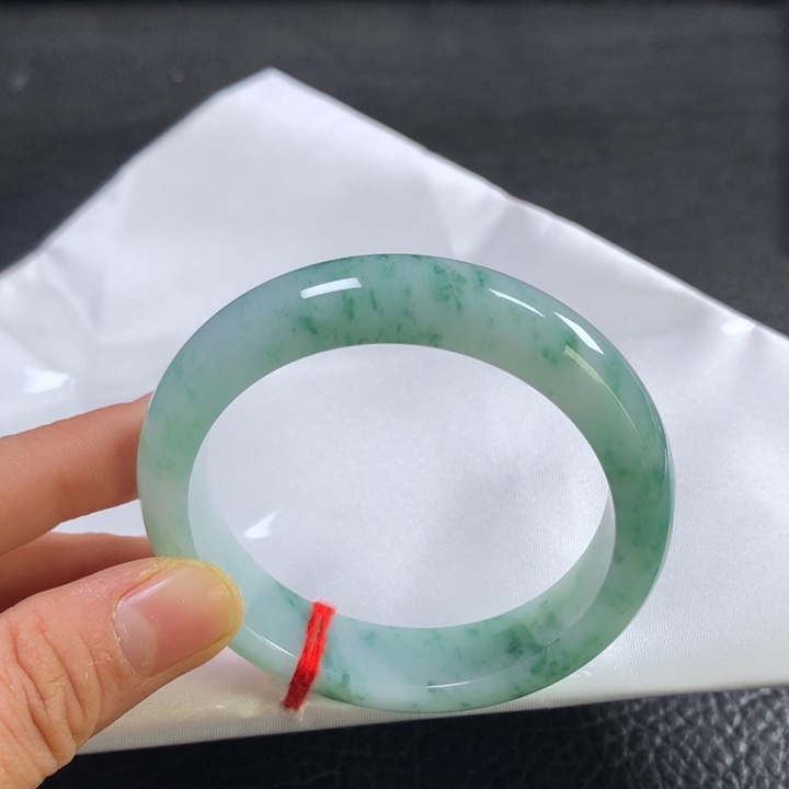 翡翠未镶嵌手镯54