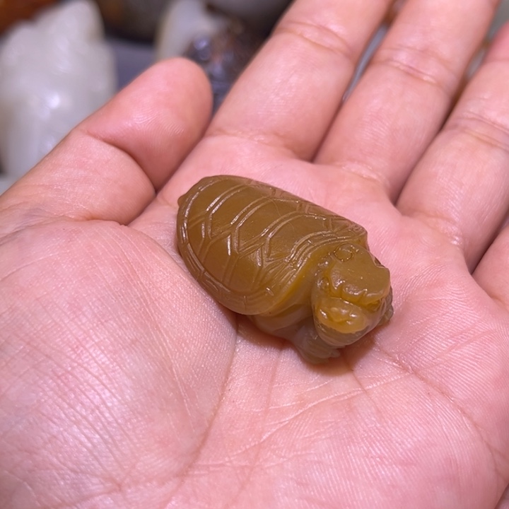 六***哥和田玉未镶嵌颈饰